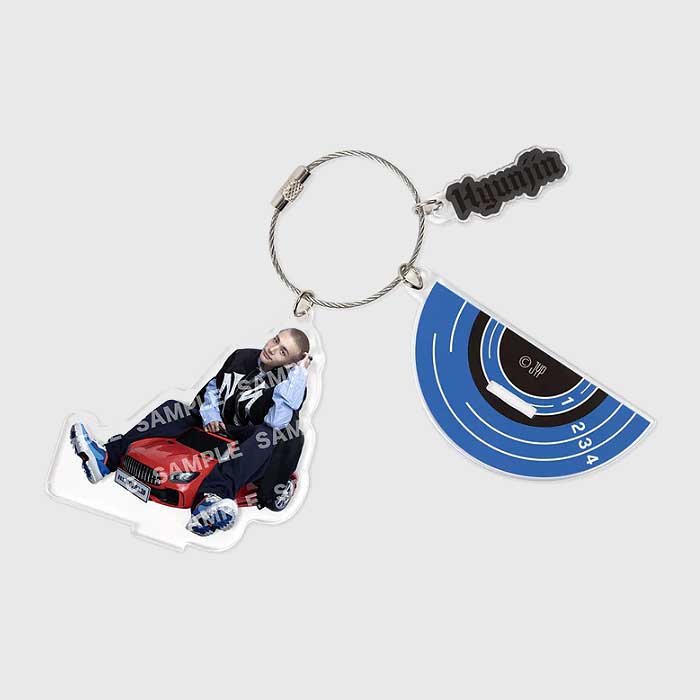 STRAY KIDS ACRYLIC STAND KEY HOLDER 『Stray Kids World Tour