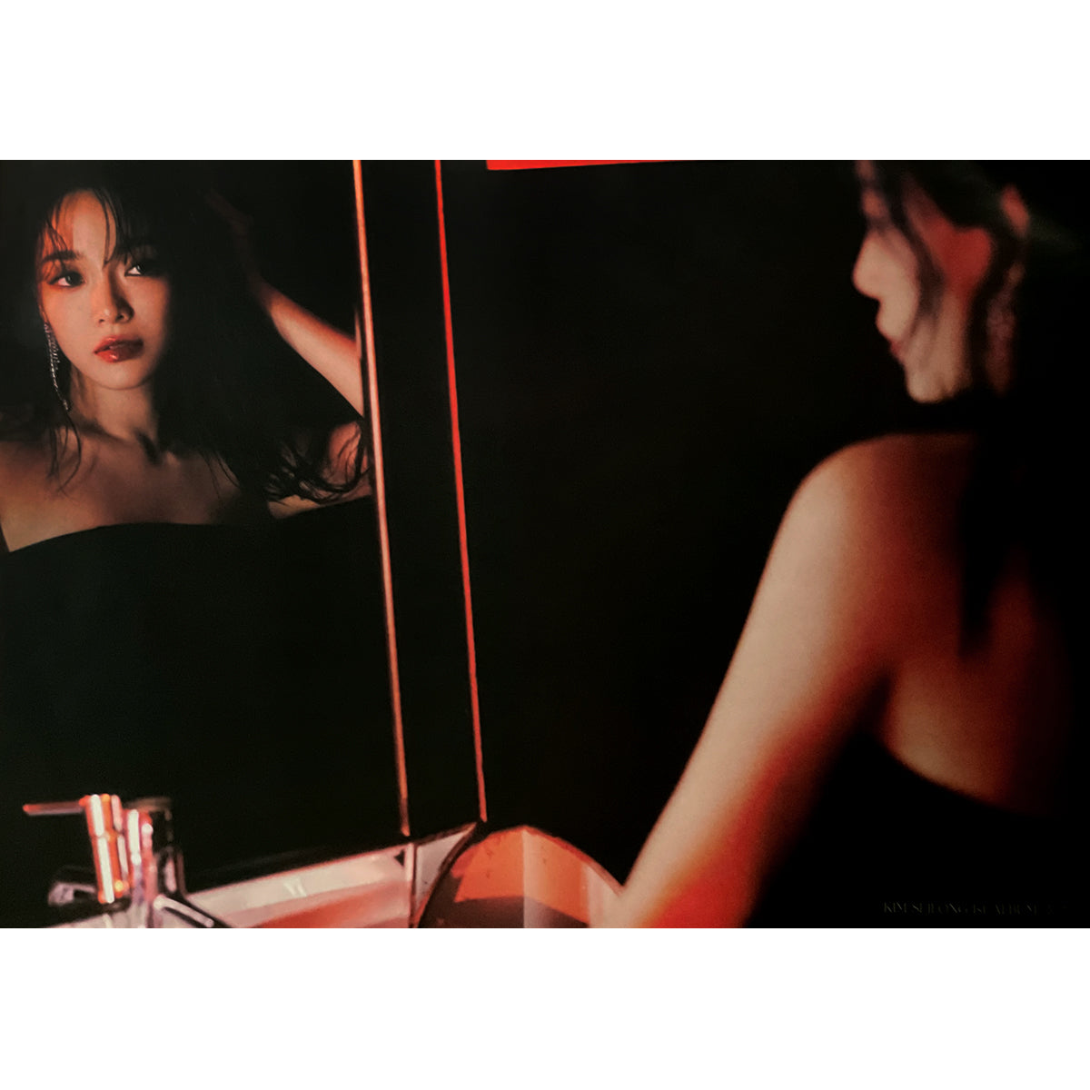 김세정 | KIM SEJEONG | 1ST ALBUM [ 문(門) ] | (LOCK VER.) POSTER ONLY