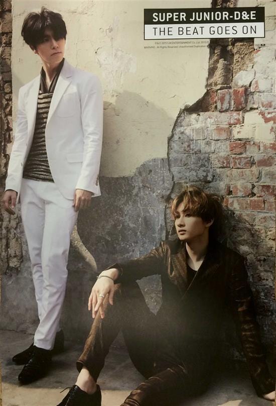 MUSIC PLAZA Poster 동해 & 은혁 | DONGHAE & EUNHYUK / D & E<br/>THE BEAT GOES ON ( VERSION B)<br/>36" X 24"