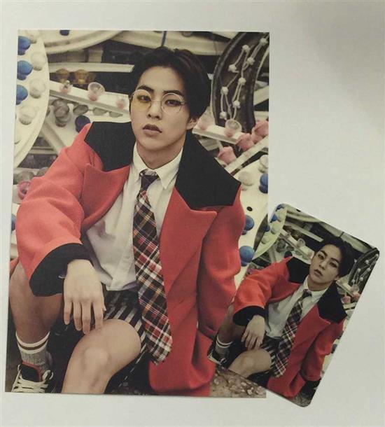 MUSIC PLAZA Goods EXO</strong><br/>LOVE ME RIGHT<br/>XIUMIN