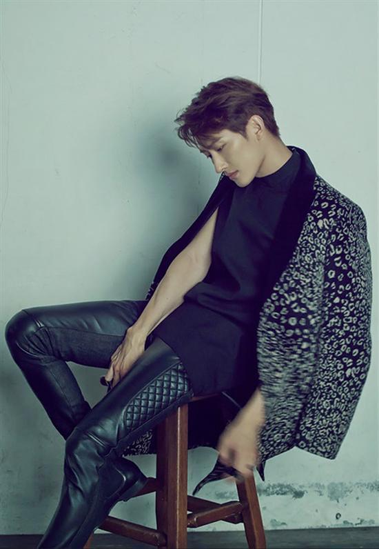 MUSIC PLAZA CD <strong>조미 SUPER JUNIOR M | ZHOUMI</strong><br/>1st Mini- REWIND