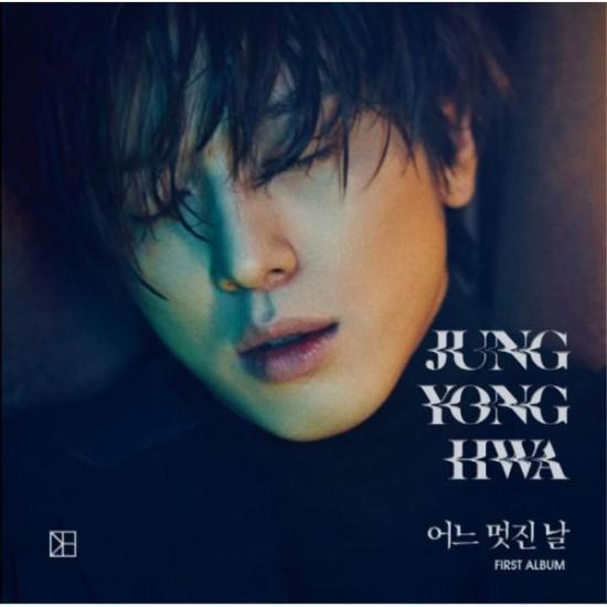 MUSIC PLAZA CD Jung Yong Hwa | 정용화 | 1st Solo Album - One Fine Day [어느 멋진 날]<font color=blue> B VER.</font>