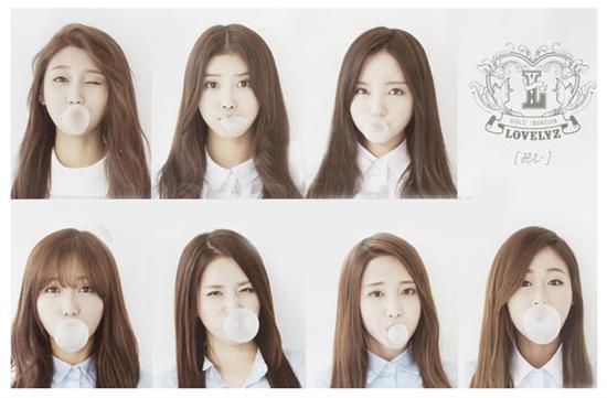 MUSIC PLAZA Poster Lovelyz | 러블리즈 | VERSION 1 30" X 21"