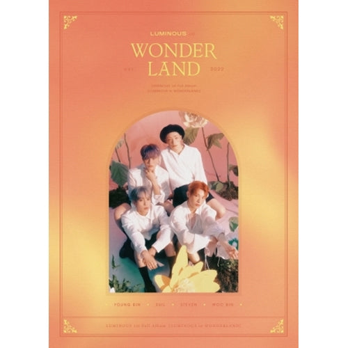 루미너스 | LUMINOUS 1ST FULL ALBUM [ LUMINOUS in WONDERLAND ]