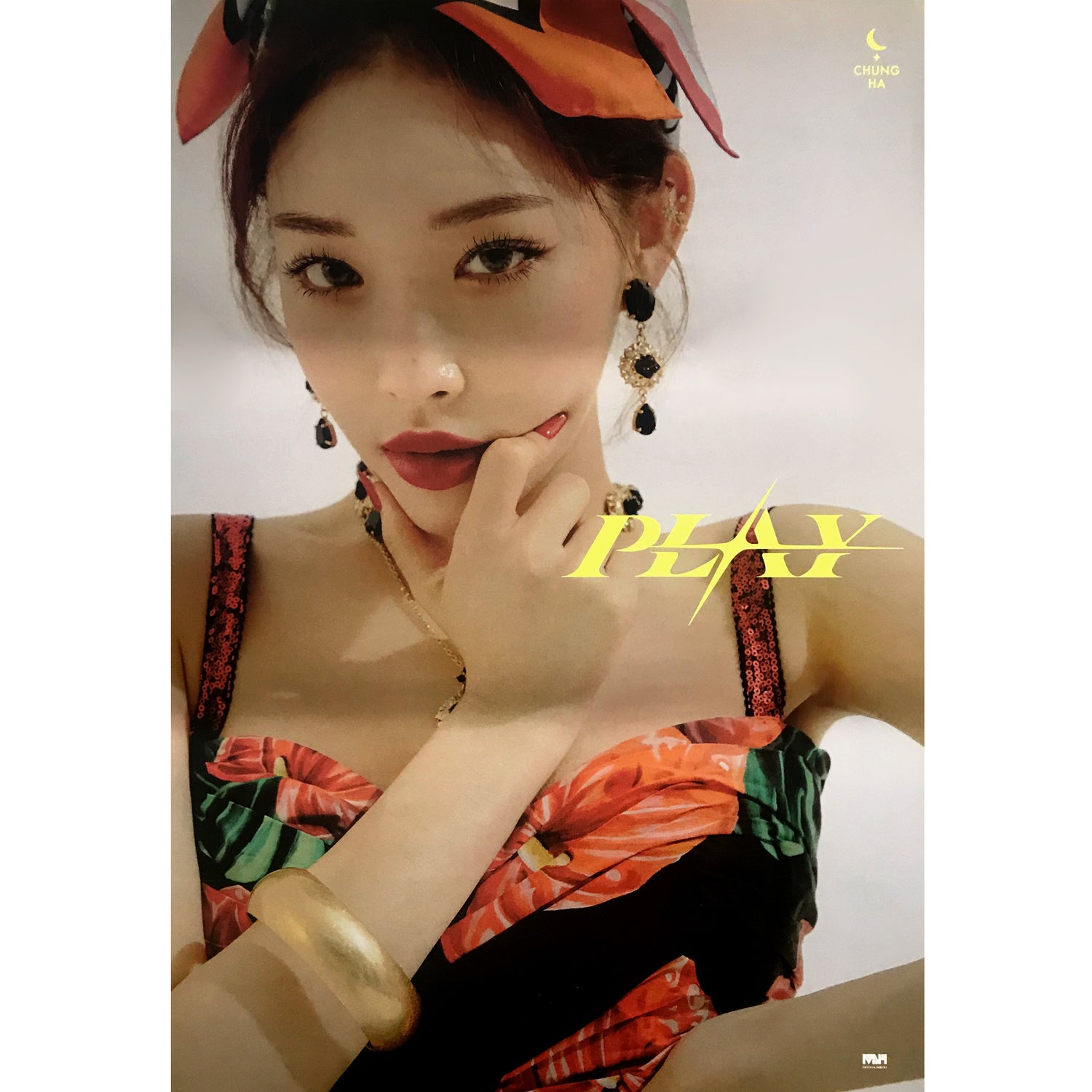 청하 | CHUNGHA | 1ST SINGLE ALBUM [ MAXI SINGLE ] | POSTER ONLY