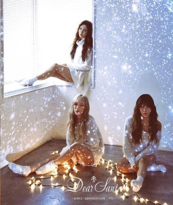 MUSIC PLAZA Poster 태티서 / 소녀시대 | TTS / GIRL'S GENERATION (SNSD)<br/>DEAR SANTA - WHITE VERSION<br/>24" X 36"