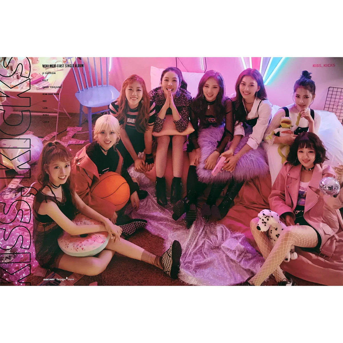 MUSIC PLAZA Poster A version 위키미키 | WEKI MEKI | 1st single album - KISS,KICKS (2 version) | POSTER