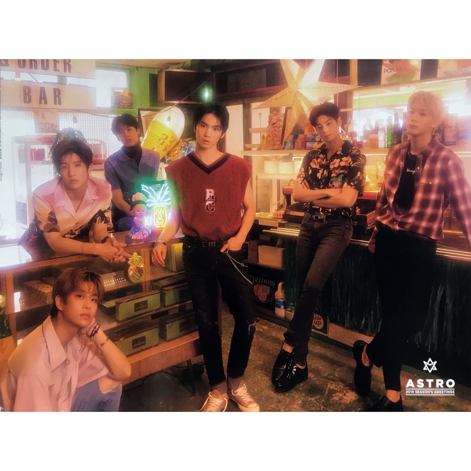 MUSIC PLAZA Poster B 아스트로 | ASTRO | 2019 Season's Greetings | POSTER