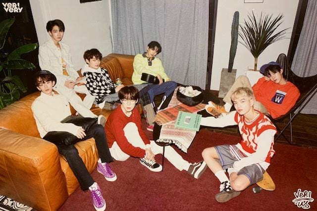 베리베리 | VERIVERY | 1ST MINI ALBUM [ VERI-US ] | POSTER ONLY